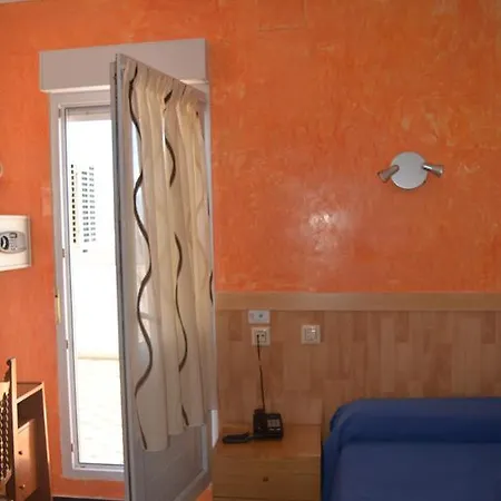Otel Manolete 2*